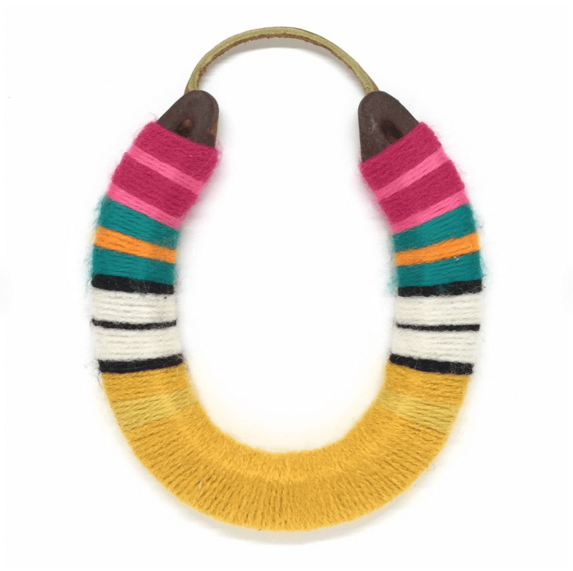 yarn wrapped horseshoe by Marlie and Alfie