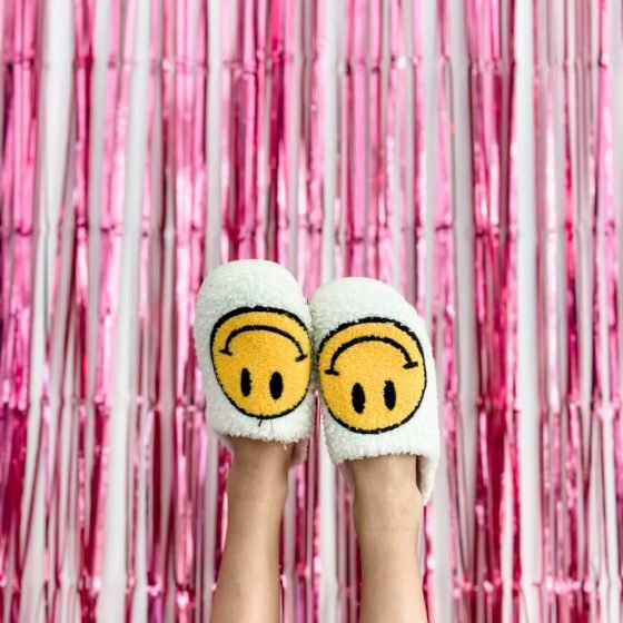 smily face slippers